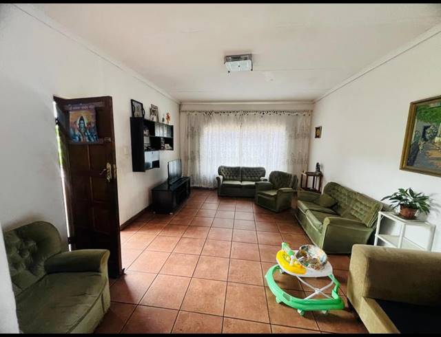 4 BEDROOM HOUSE FOR SALE IN LAUDIUM